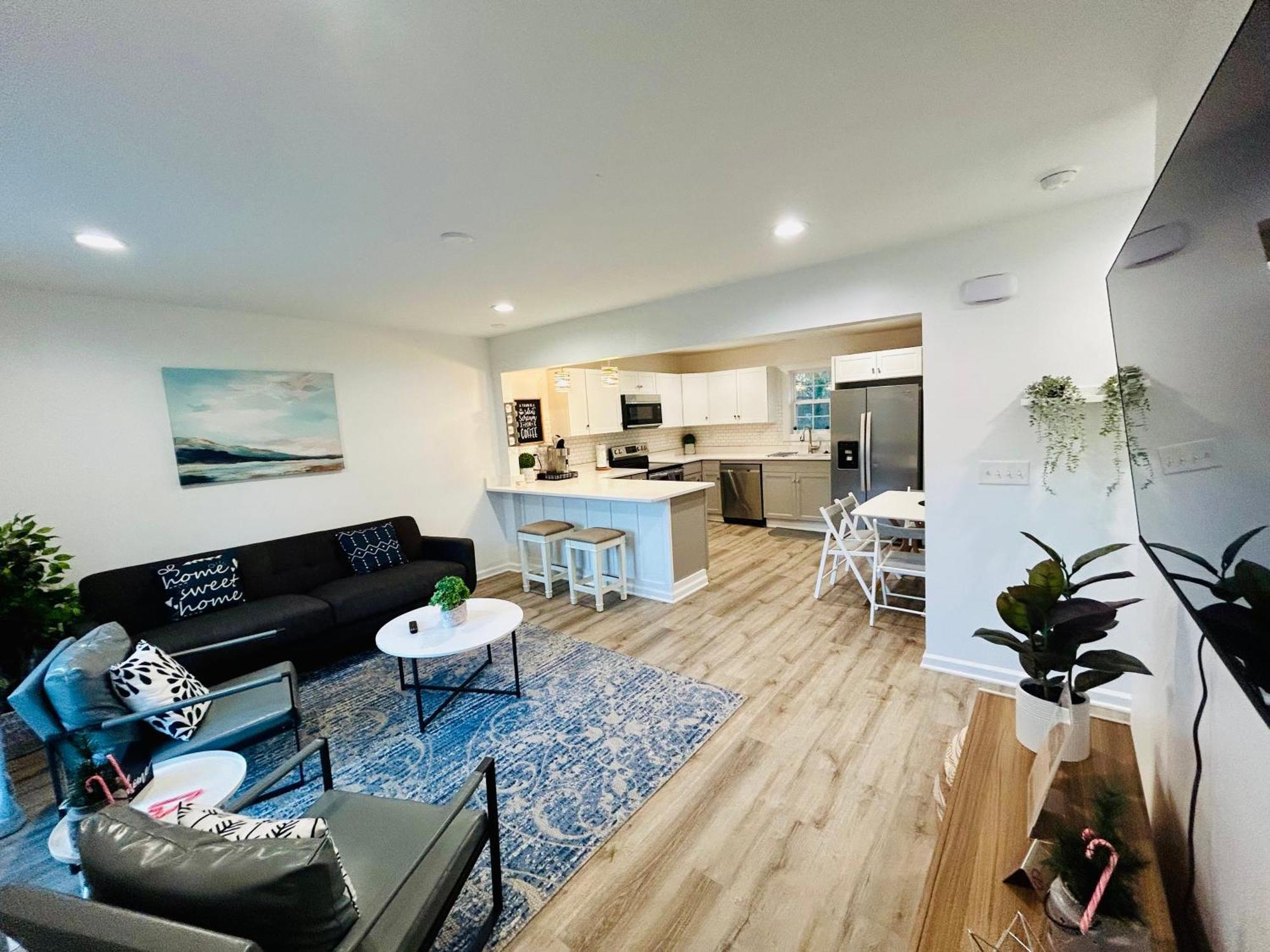 Modern Home Near Uptown Clt, Airport And More Charlotte Luaran gambar